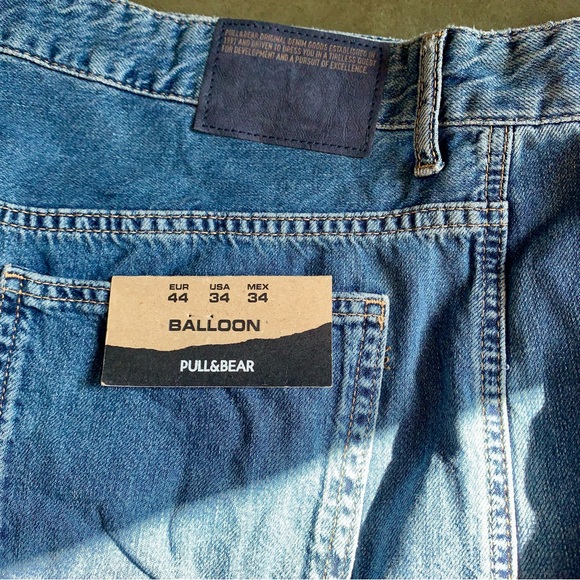 Pull & Bear Balloon Jeans NWT Sz. 34 - Picture 1 of 12